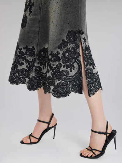 Vanessa – Gonna Svasata in Denim con Ricami per Donna