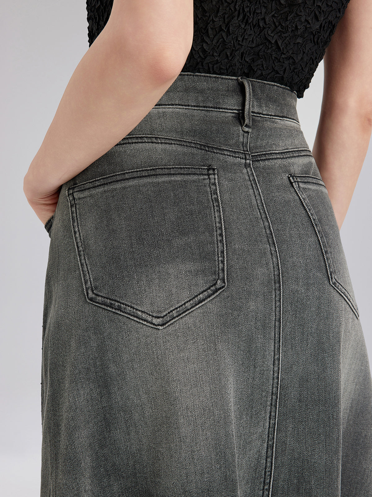 Vanessa – Gonna Svasata in Denim con Ricami per Donna