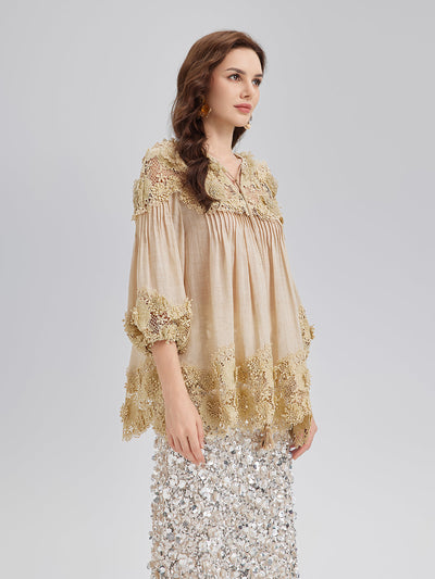 Riley – Blusa Donna in Pizzo con Pieghe e Ricami Floreali