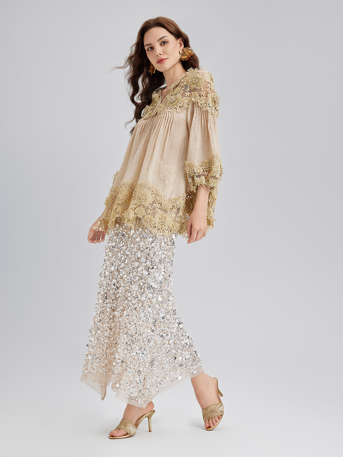 Riley – Blusa Donna in Pizzo con Pieghe e Ricami Floreali