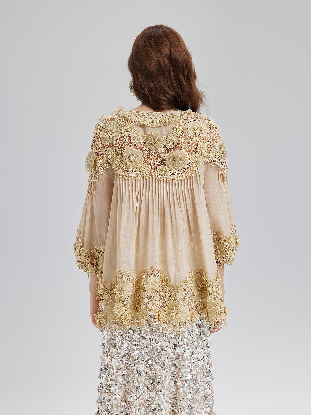 Riley – Blusa Donna in Pizzo con Pieghe e Ricami Floreali