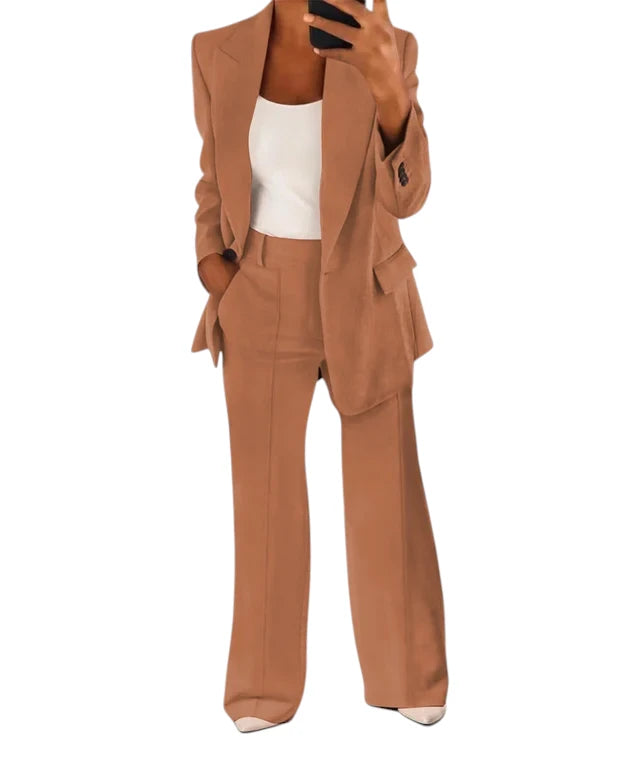 Blazer e Pantaloni Donna per un Look Fresco e Chic